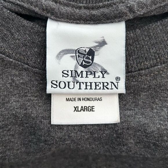 NWOT … SIMPLY SOUTHERN “Size: XL” Long Sleeve T-Shirt - Picture 3 of 3